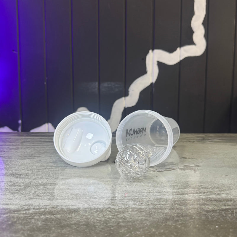 Magnum | Shaker Cup | Clear/White